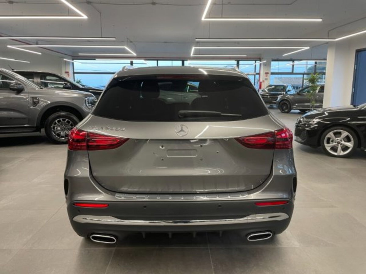 Mercedes-Benz GLA SUV 200 d AMG Line Premium Plus 4matic auto (5)