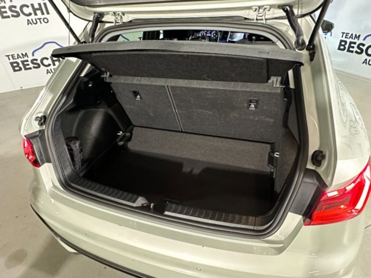 Audi A1 Sportback 30 TFSI S tronic Identity Black (12)