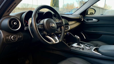 Alfa Romeo Giulia 2.2 Turbodiesel 190 CV AT8 Super (18)