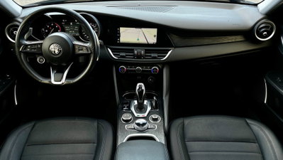 Alfa Romeo Giulia 2.2 Turbodiesel 190 CV AT8 Super (9)