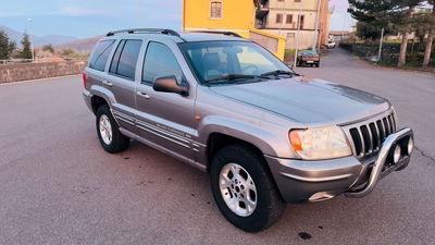 Jeep Grand Cherokee 4.7 V8 cat Limited usata