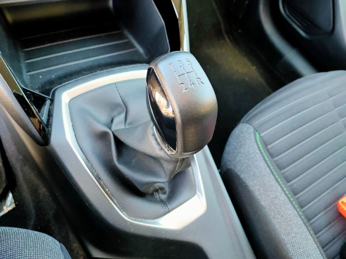 Peugeot 208 PureTech 75 Stop&Start 5 porte Active (11)