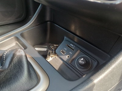 Jeep Cherokee 2.0 Mjt II Limited (16)