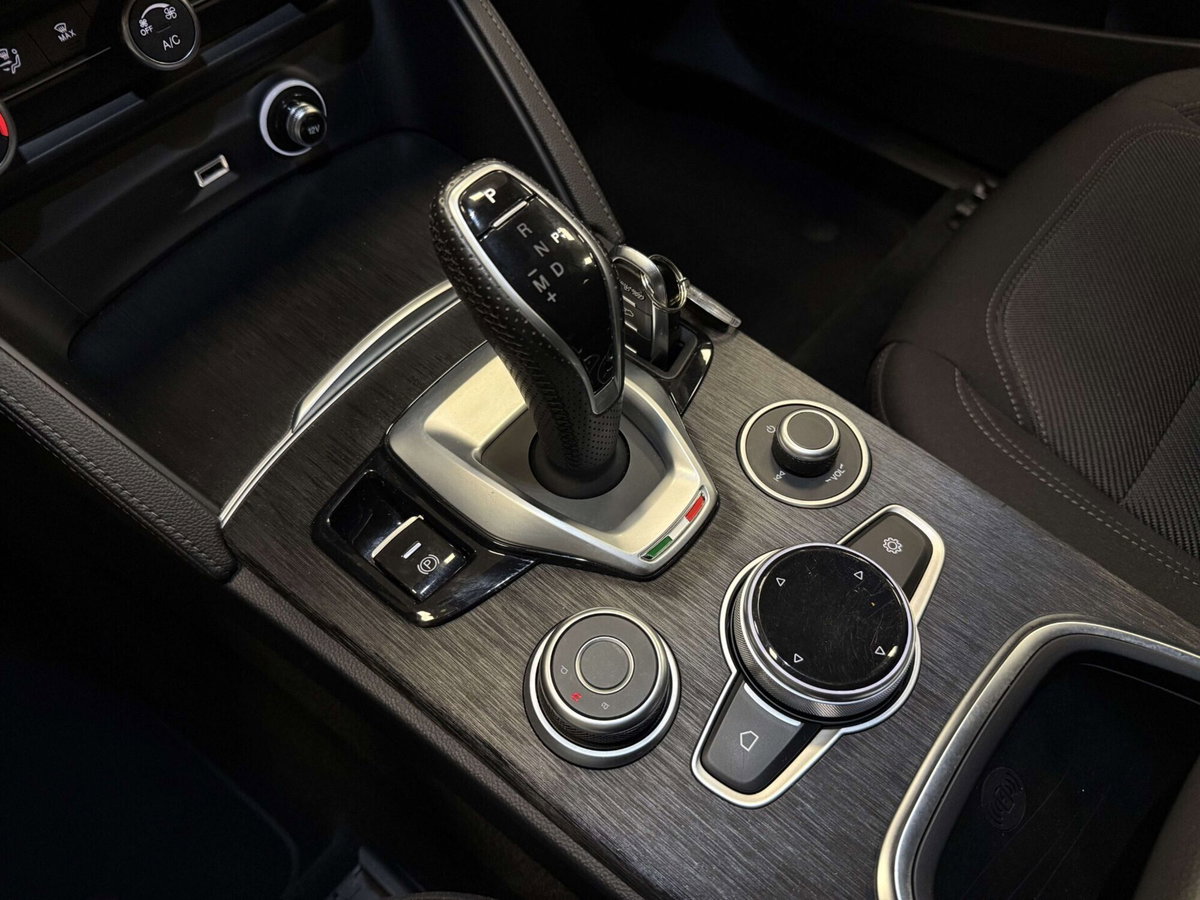 Alfa Romeo Stelvio Stelvio 2.2 Turbodiesel 190 CV AT8 RWD Sprint (12)