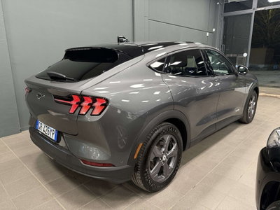 Ford Mustang Mach-E Standard 269CV (4)