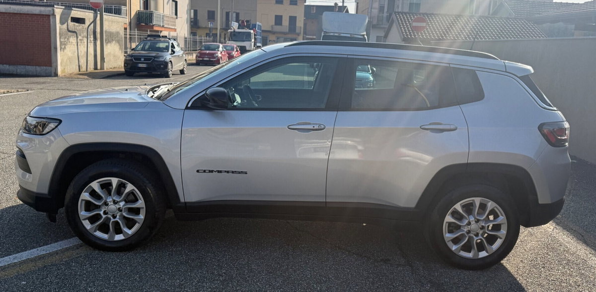 Jeep Compass 1.6 Multijet II 2WD Business (3)