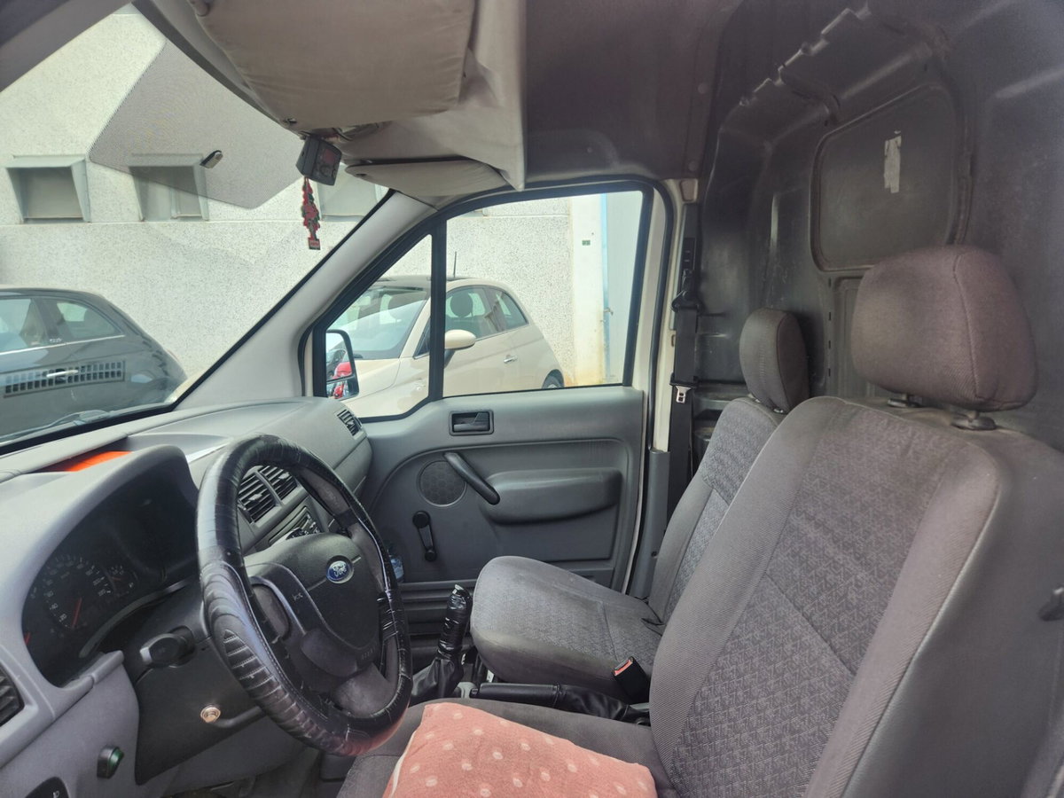 Ford Transit Connect  230L 1.8 TDCi cat PL-TA LX (6)