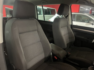 Volkswagen Touran TDI DPF Highline (10)