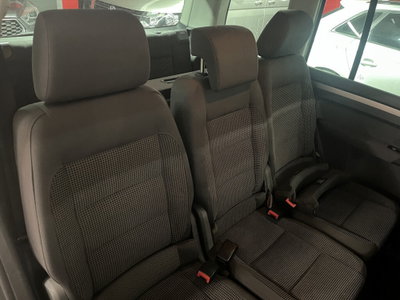 Volkswagen Touran TDI DPF Highline (11)