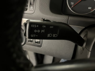 Volkswagen Touran TDI DPF Highline (18)