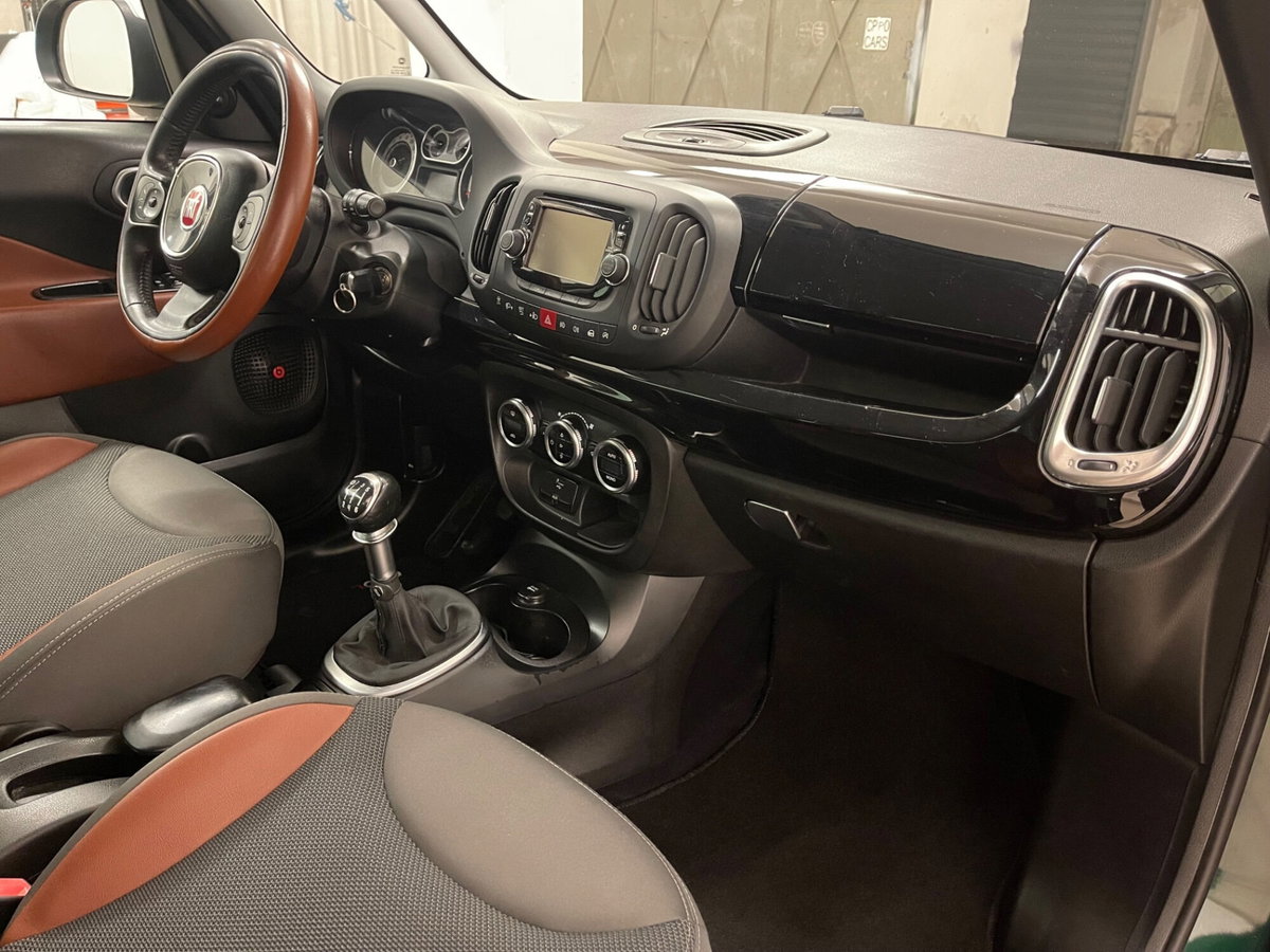 Fiat 500L 1.6 Multijet 120 CV Trekking (17)