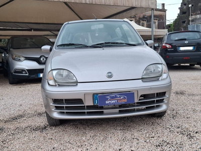 Fiat 600 1.1 Active (3)