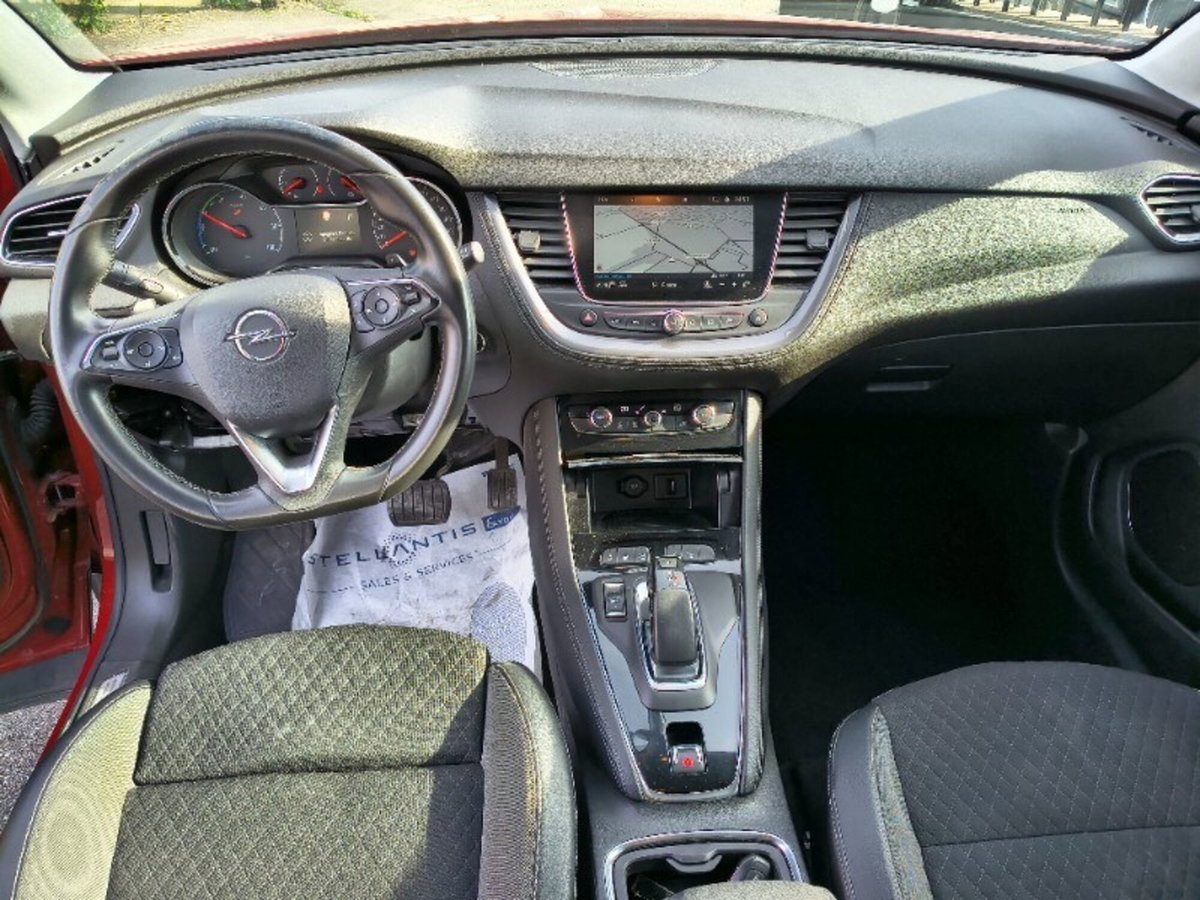 Opel Grandland X 1.6 Hybrid4 Plug-in aut. AWD (12)