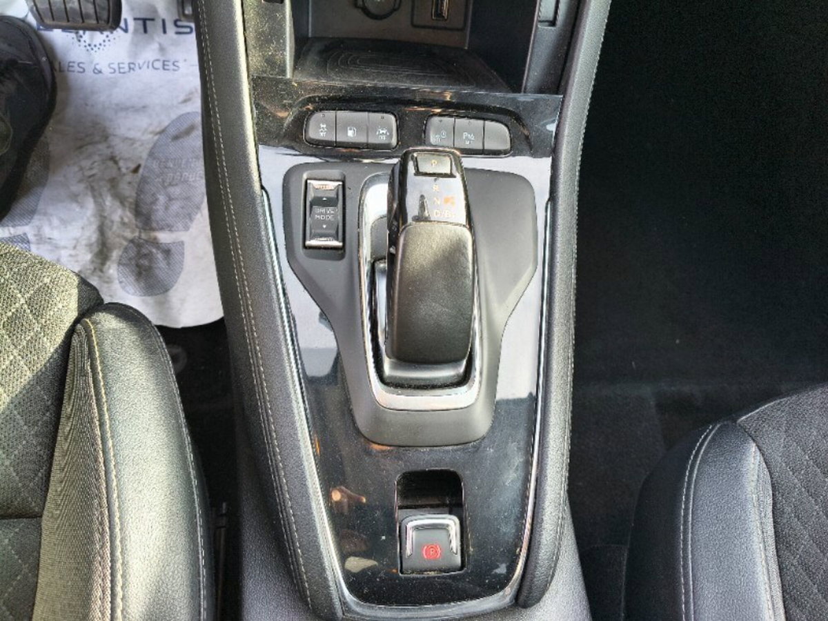 Opel Grandland X 1.6 Hybrid4 Plug-in aut. AWD (13)