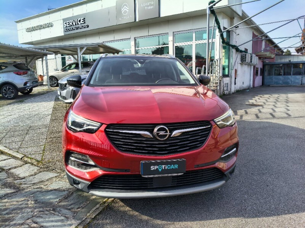 Opel Grandland X 1.6 Hybrid4 Plug-in aut. AWD (3)