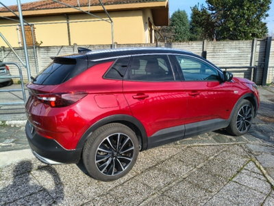 Opel Grandland X 1.6 Hybrid4 Plug-in aut. AWD (4)