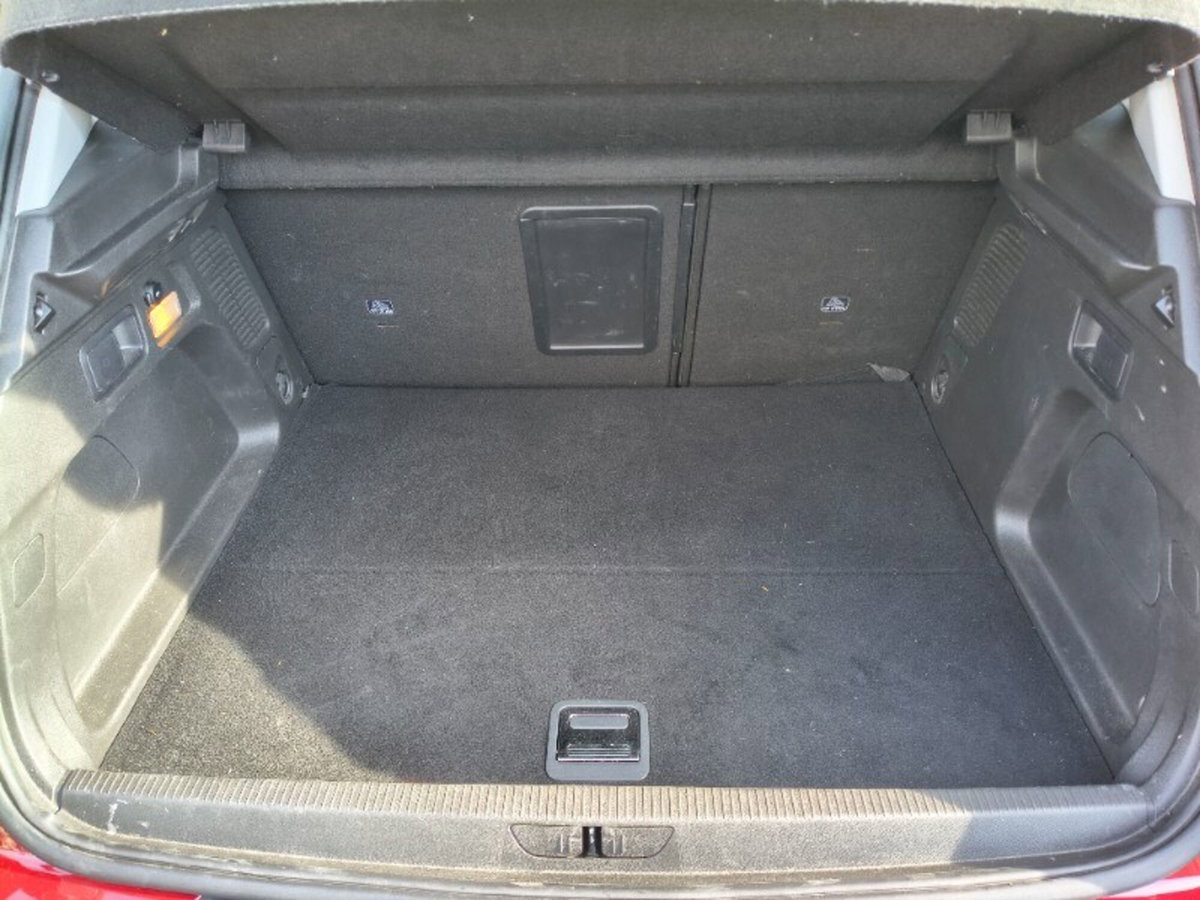 Opel Grandland X 1.6 Hybrid4 Plug-in aut. AWD (9)