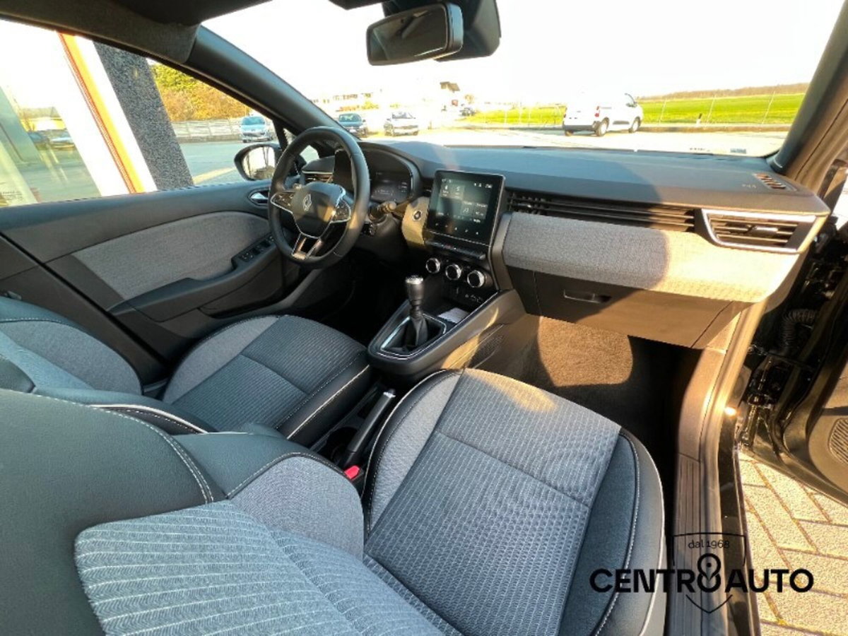 Renault Clio TCe 90 CV 5 porte Techno (14)