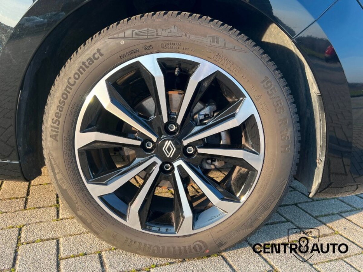 Renault Clio TCe 90 CV 5 porte Techno (9)