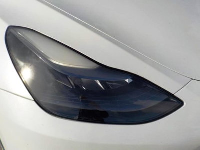 Tesla Model Y Premium Long Range awd (16)