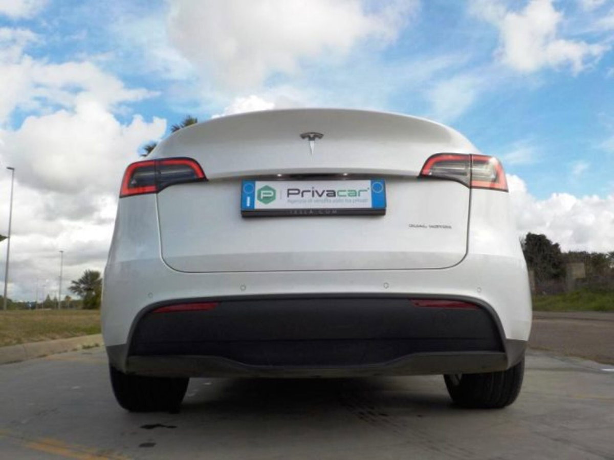 Tesla Model Y Premium Long Range awd (9)