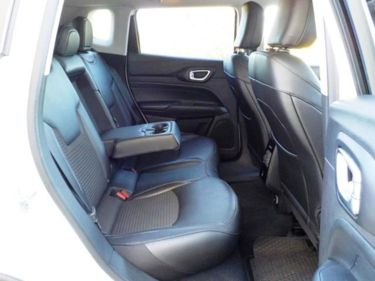 Jeep Compass 1.6 Multijet II 2WD Night Eagle (16)