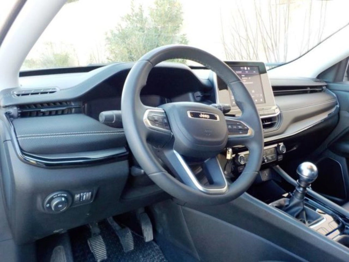 Jeep Compass 1.6 Multijet II 2WD Night Eagle (9)