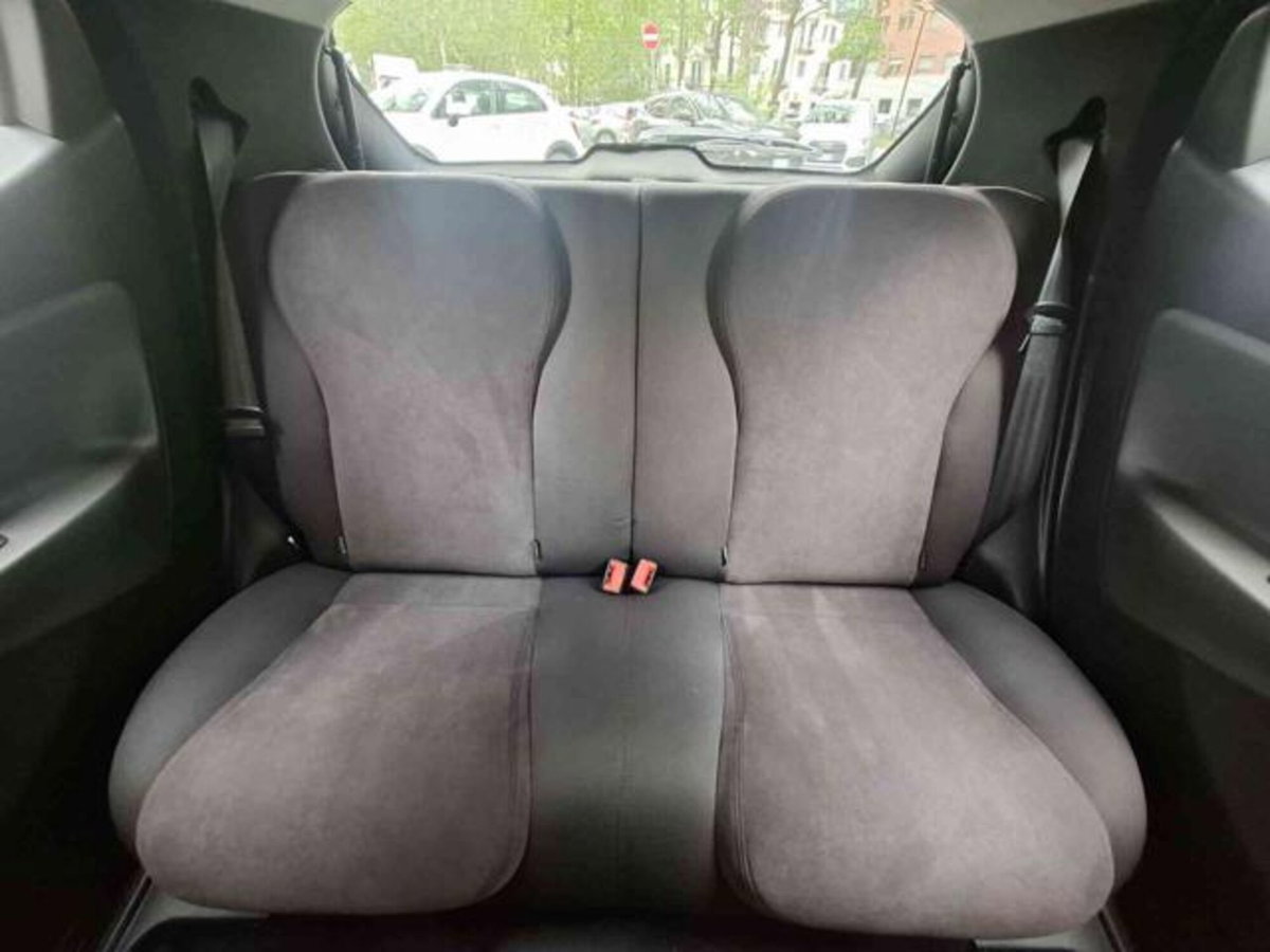 Lancia Ypsilon 1.2 69 CV 5 porte Gold (11)