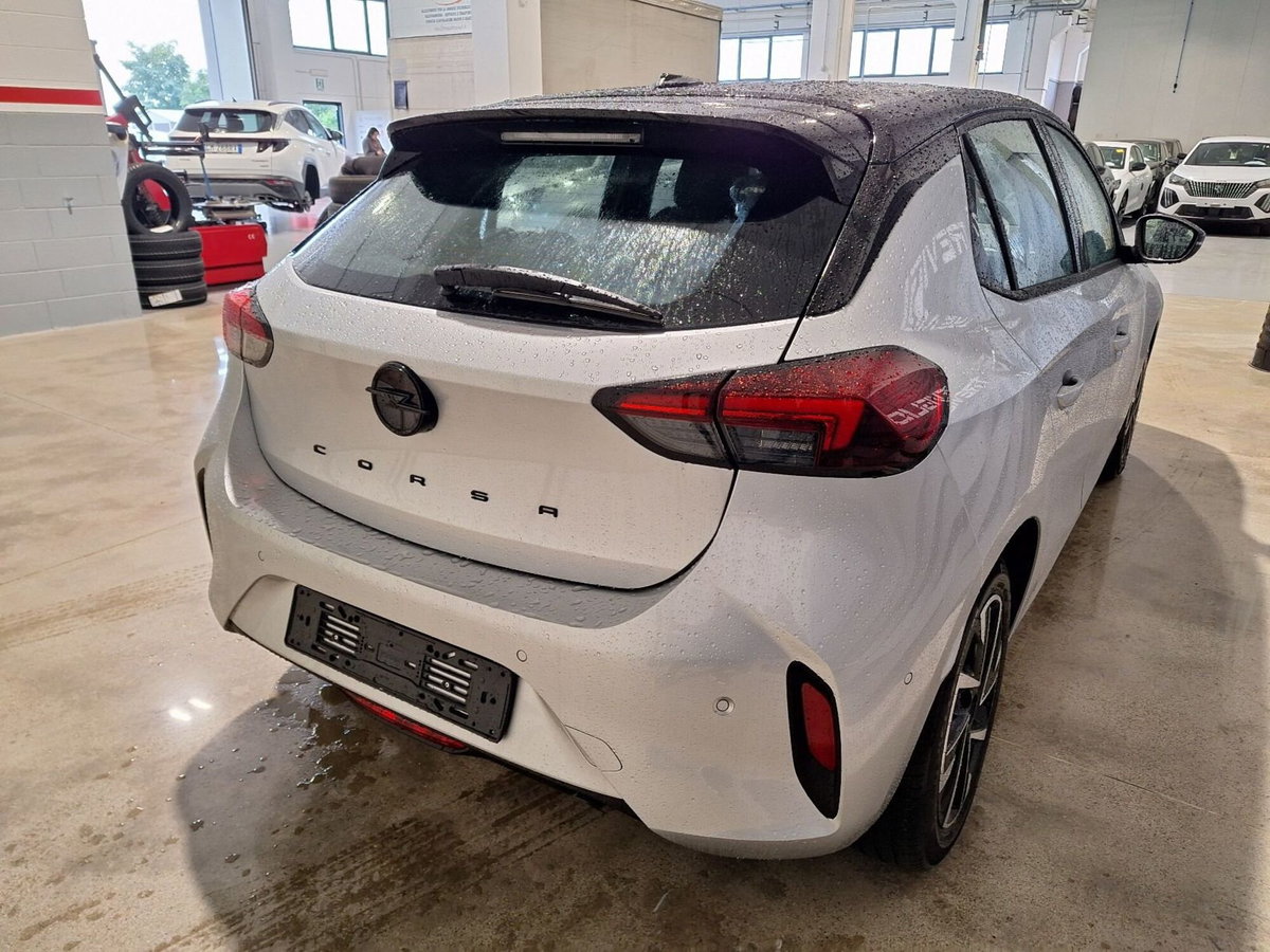 Opel Corsa 1.2 100 CV GS Line (6)