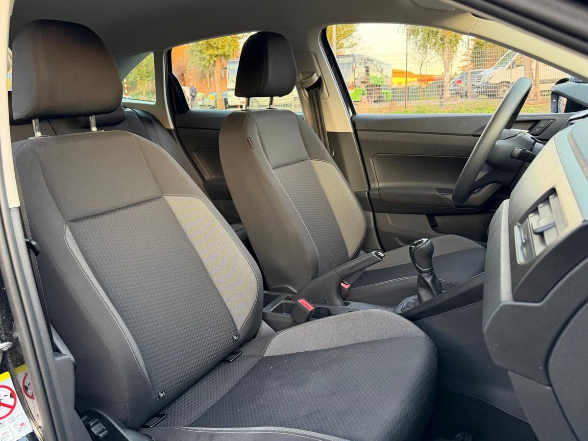 Volkswagen Taigo 1.0 tsi Life 95cv (12)