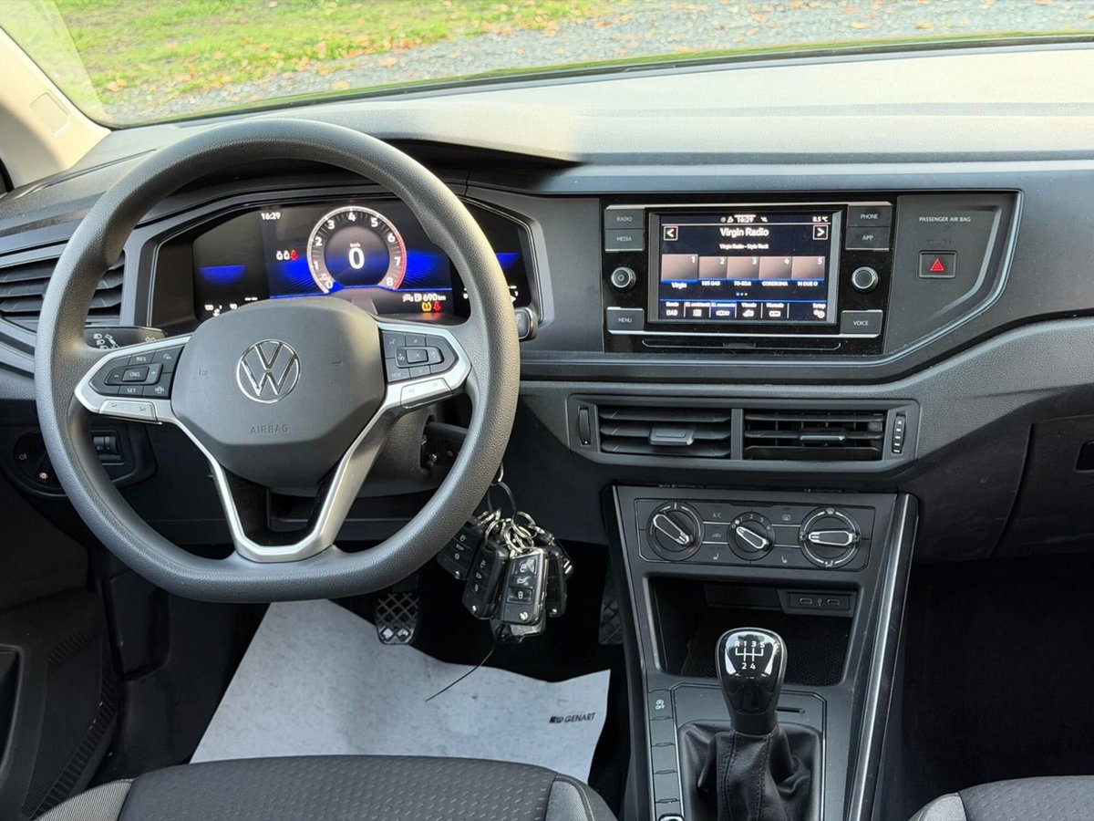 Volkswagen Taigo 1.0 tsi Life 95cv (8)