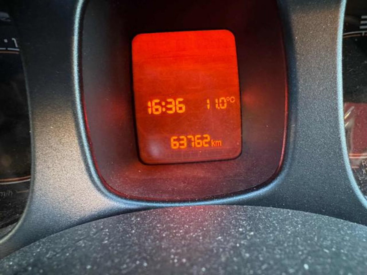 Fiat Panda 1.3 MJT 95 CV S&S 4x4 (9)