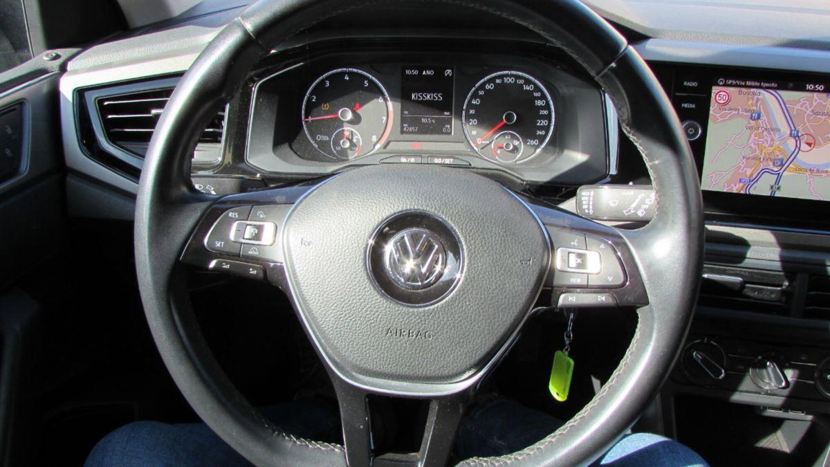 Volkswagen Polo 1.0 tsi R-Line 95cv (13)