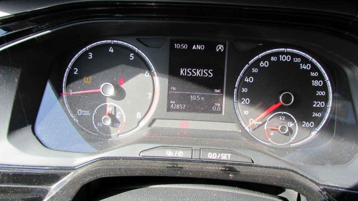 Volkswagen Polo 1.0 tsi R-Line 95cv (14)