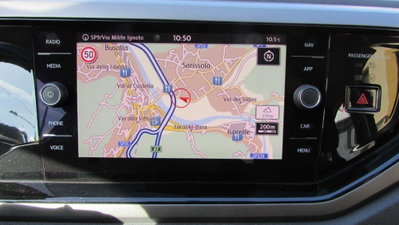 Volkswagen Polo 1.0 tsi R-Line 95cv (15)