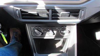 Volkswagen Polo 1.0 tsi R-Line 95cv (16)