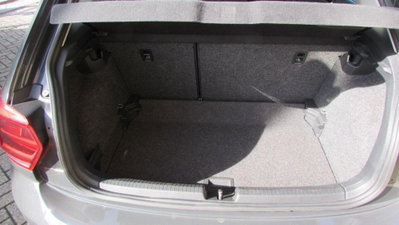 Volkswagen Polo 1.0 tsi R-Line 95cv (9)