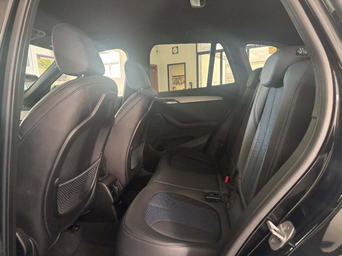 BMW X1 sDrive 18d Msport (19)