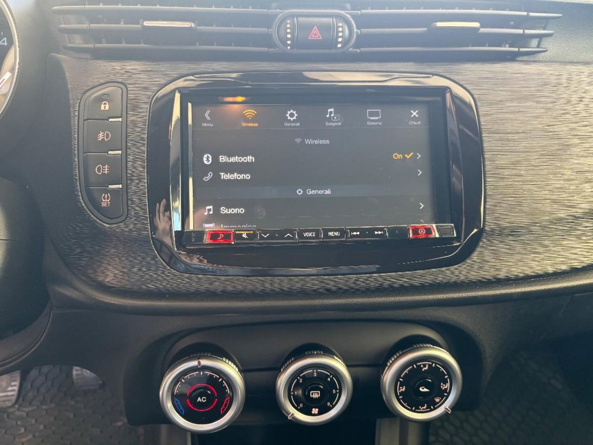 Alfa Romeo Giulietta 1.6 JTDm Super 120cv (11)