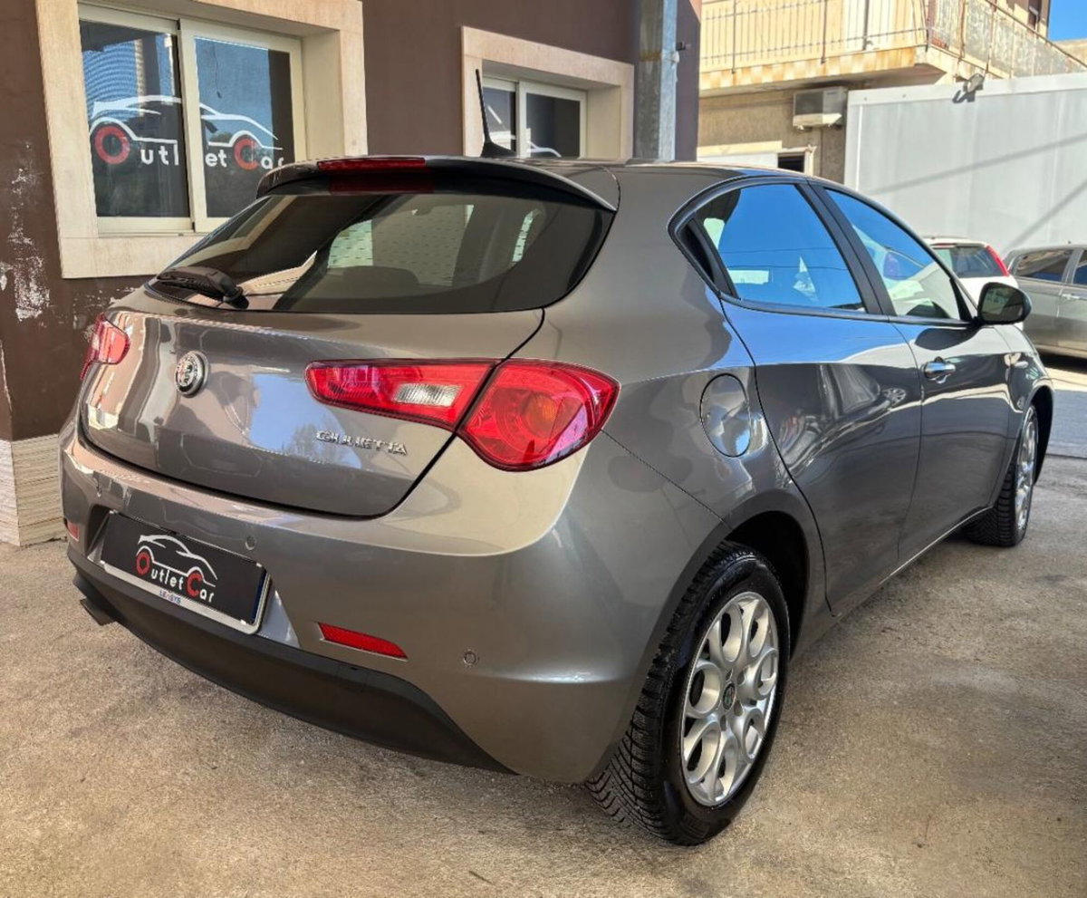 Alfa Romeo Giulietta 1.6 JTDm Super 120cv (5)