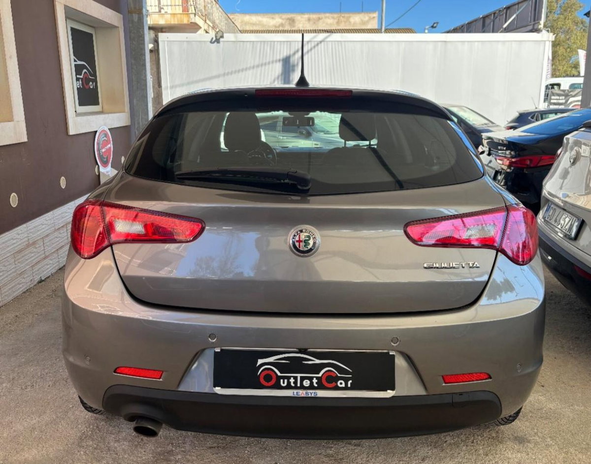 Alfa Romeo Giulietta 1.6 JTDm Super 120cv (6)