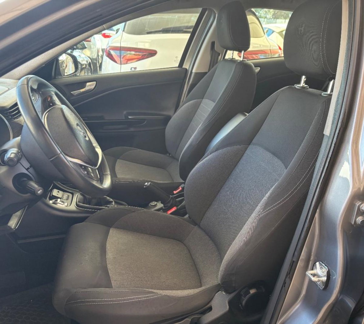 Alfa Romeo Giulietta 1.6 JTDm Super 120cv (7)