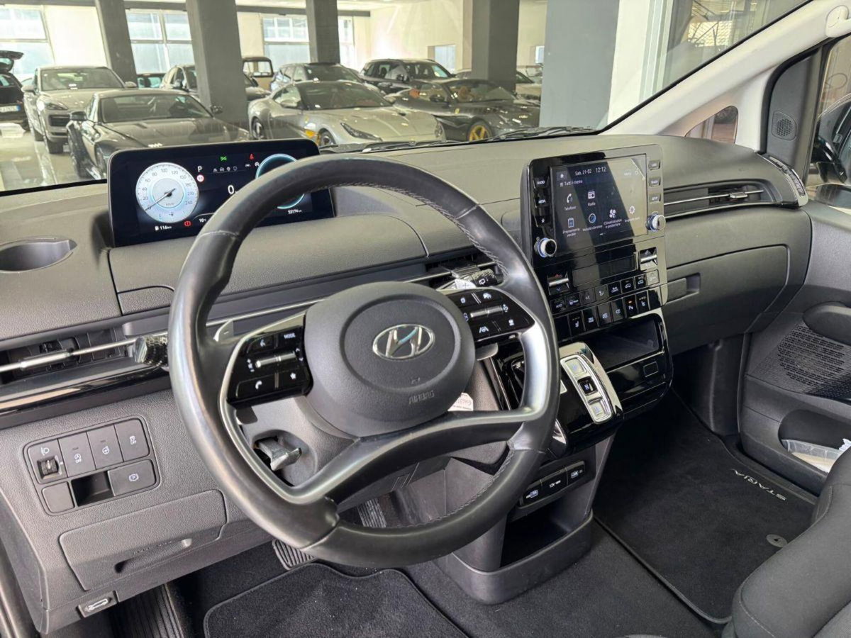 Hyundai Staria 2.2 2wd auto (10)