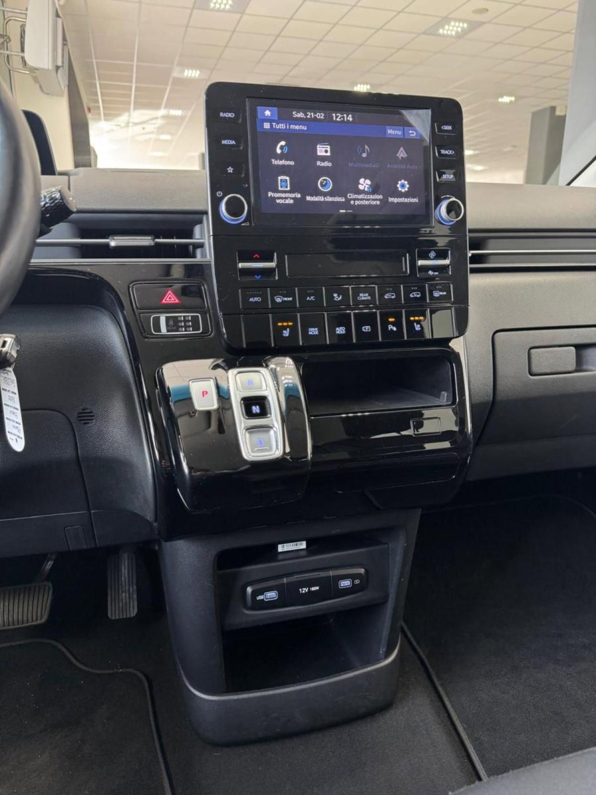 Hyundai Staria 2.2 2wd auto (15)