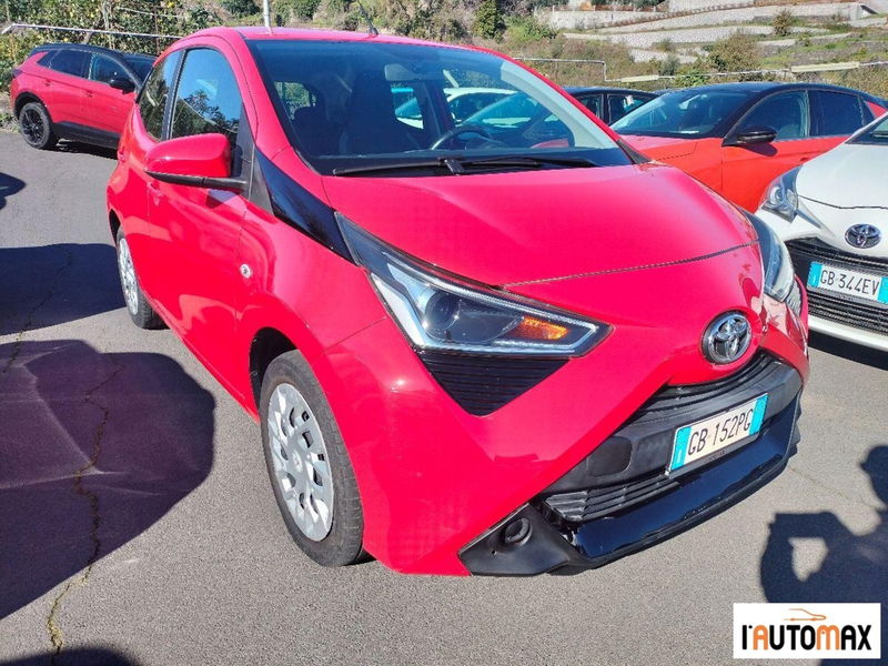 Toyota Aygo Connect 1.0 VVT-i 72 CV 5 porte x-cool