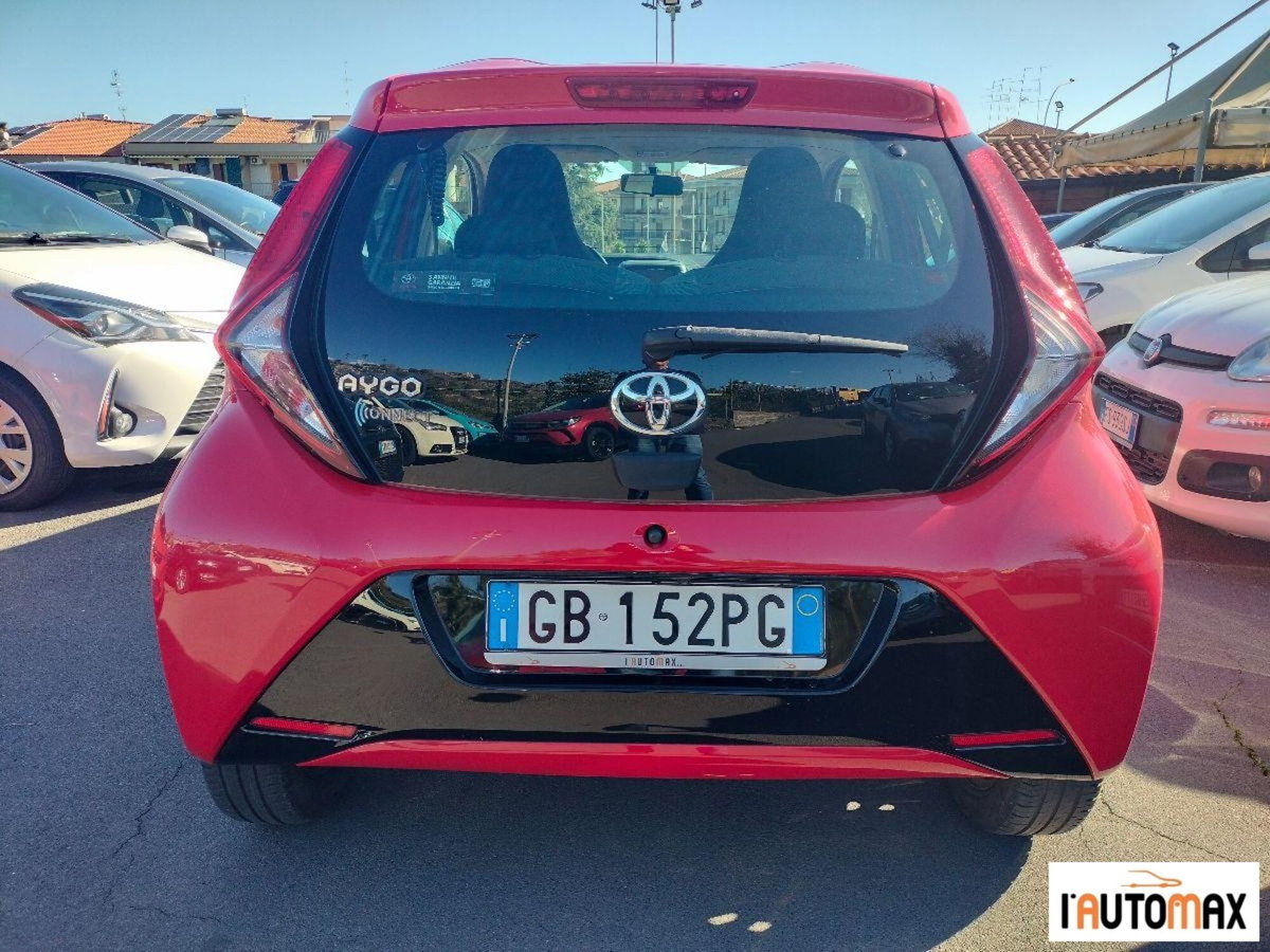 Toyota Aygo 1.0 VVT-i 72 CV 5 porte x-cool MMT (5)