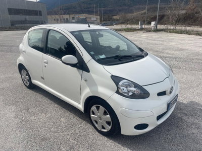 Toyota Aygo 1.0 12V VVT-i 5 porte Deep Ocean Connect (3)