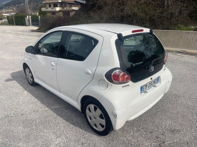 Toyota Aygo 1.0 12V VVT-i 5 porte Deep Ocean Connect (7)
