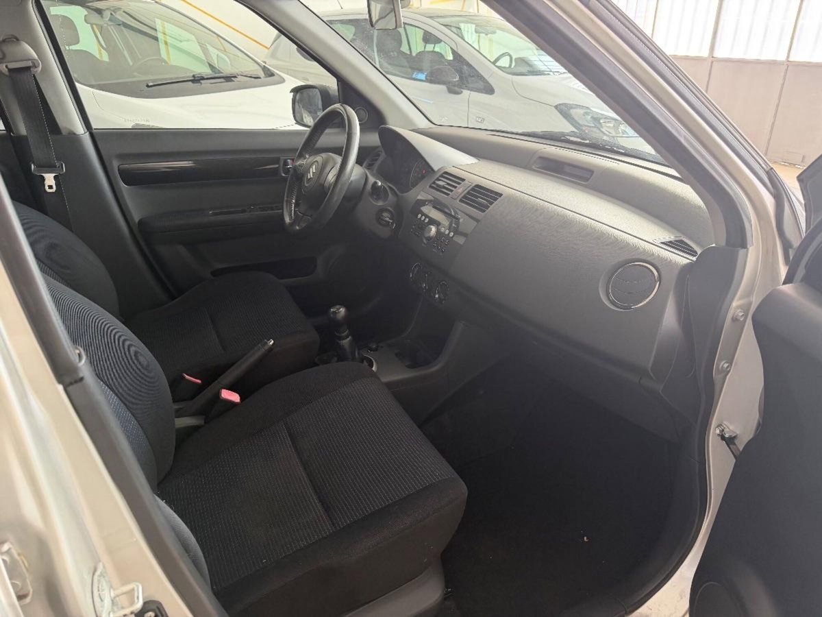 Suzuki Swift 1.3 4x4 5p. GL (10)