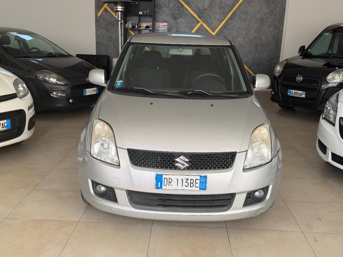 Suzuki Swift 1.3 4x4 5p. GL (2)
